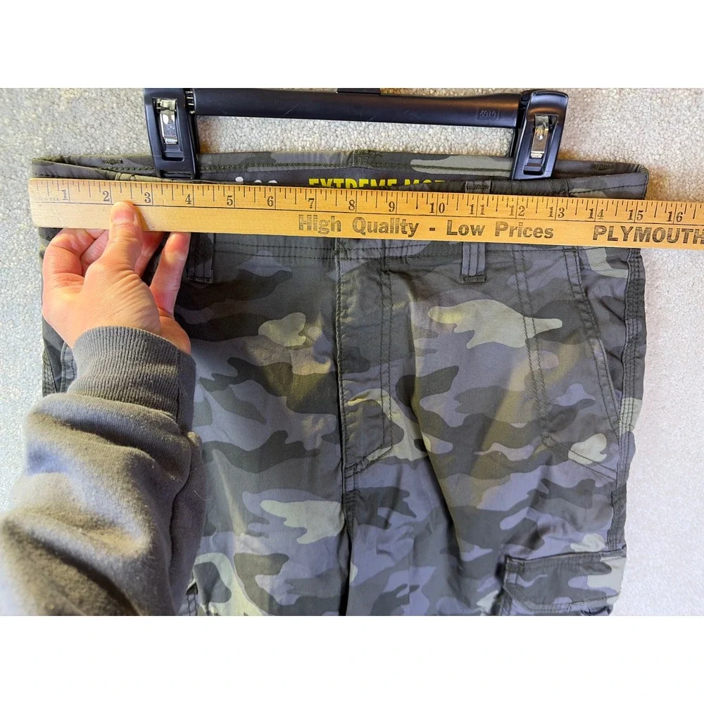 Lee Cargo Shorts Mens 30x10 Green Camo Extreme Motion Performance 102187026 NEW - Picture 4 of 6
